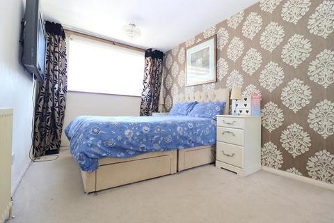 4 bedroom end of terrace house for sale, Julius Gardens, Bramingham, Luton, Bedfordshire, LU3 3SG