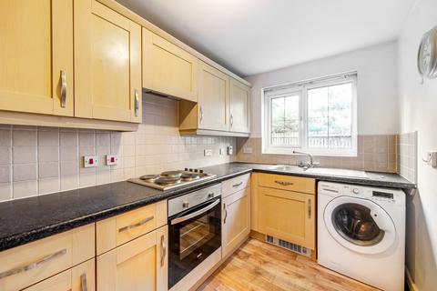 2 bedroom flat for sale, Pavilion Close, Pavilion Fields, Stanningley, Leeds, LS28