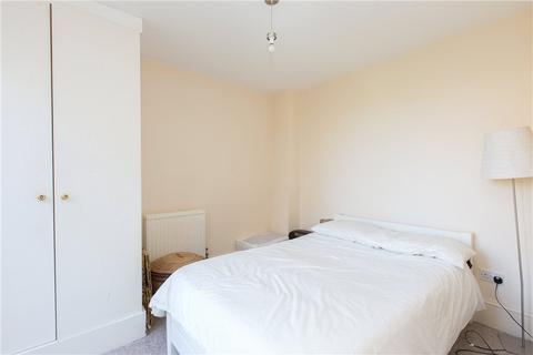 2 bedroom flat for sale, Trinity Road, London SW17