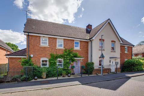 2 bedroom apartment for sale, School Close, Downley Village, HP13 5TR