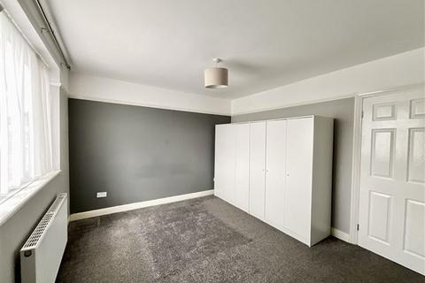5 Birklands Drive, Sheffield, S13 8JL