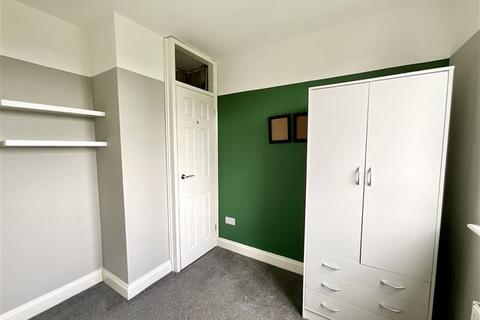 5 Birklands Drive, Sheffield, S13 8JL