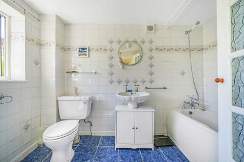 12 Crown Road, Wheatley, Oxford, OX33 1UL