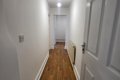 1 bedroom apartment to rent, Flat ,  Kremlin Drive, Liverpool