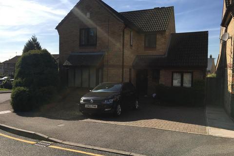 3 bedroom detached house for sale, Fishers Close, Bushey WD23