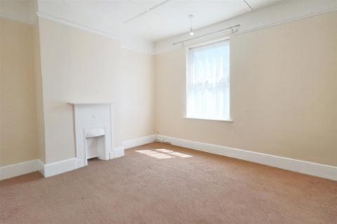 43 Avondale Road, Lowestoft, NR32 2HU