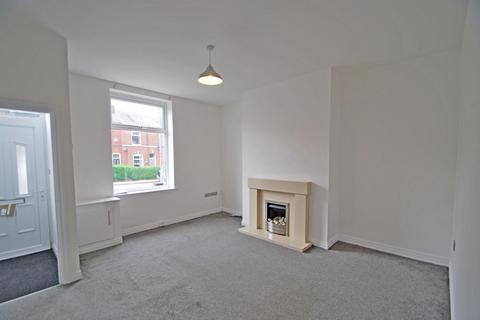 2 bedroom terraced house to rent, Walmersley Road, Bury BL9