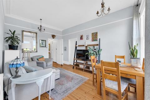 2 bedroom flat for sale, Madeira Avenue, Bromley