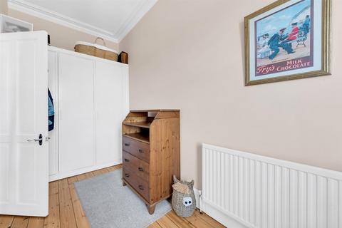 38d Madeira Avenue, Bromley, BR1 4AY