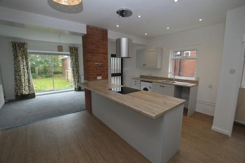 4 bedroom semi-detached house to rent, Viewforth Villas, Durham