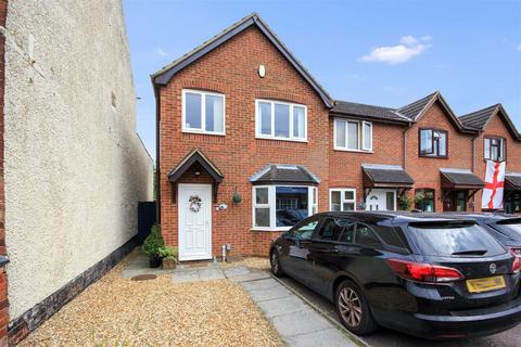 3 bedroom semi-detached house for sale, Denmark Court, Rushden NN10