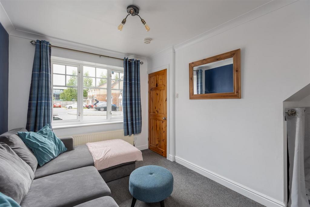Field View 16 Sitting Room-2.jpg