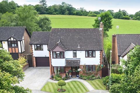 6 bedroom detached house for sale, Garnet Field, Yateley GU46