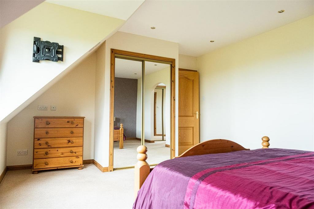 Principal bedroom