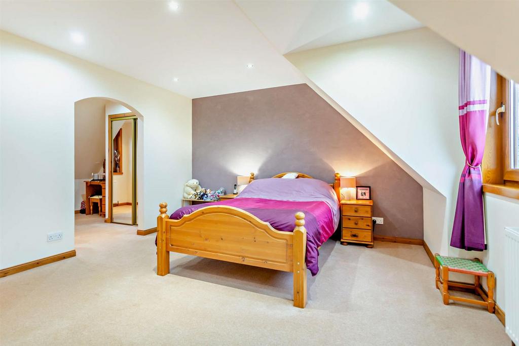 Principal bedroom