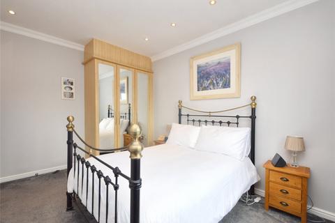30 Castle Lodge Square, Rothwell, Leeds, LS26 0ZG