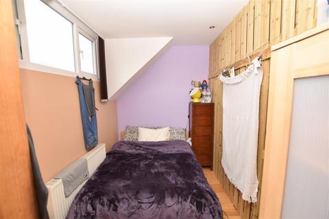 1 bedroom flat to rent, 00000068 Manx Road