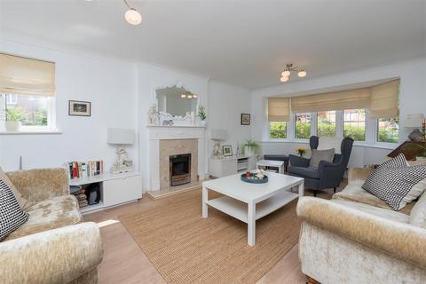 47 Applin Green, Emersons Green, Bristol, BS16 7ES