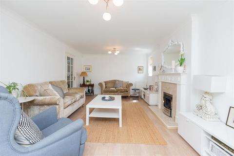 47 Applin Green, Emersons Green, Bristol, BS16 7ES