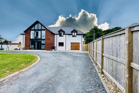 6 bedroom detached house for sale, Church Road, Johnston