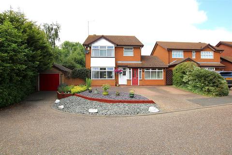 4 bedroom detached house for sale, Saffron Close, East Hunsbury