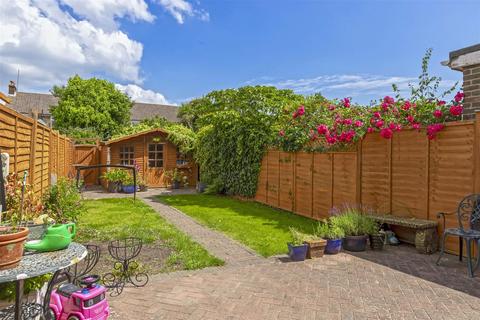 6 Chancton Close, Worthing, BN11 5JS