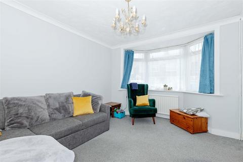 6 Chancton Close, Worthing, BN11 5JS