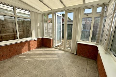 12 Devonish Close, Alcester, B49 6EG