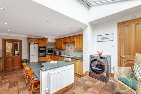 5 bedroom townhouse to rent, Risbygate Street, Bury St. Edmunds