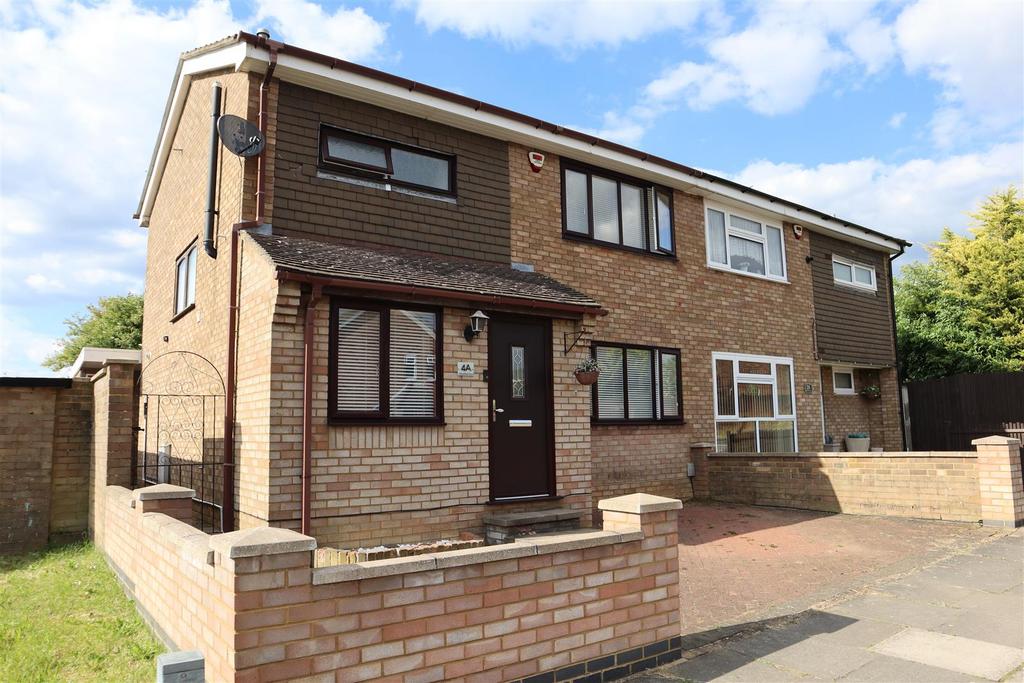 Wheatfield Road, Luton 3 bed semidetached house for sale £350,000