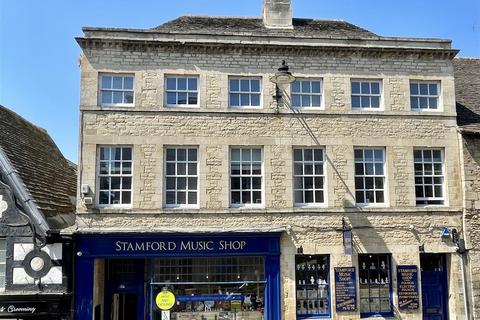 2 bedroom apartment to rent, St. Marys Hill, Stamford