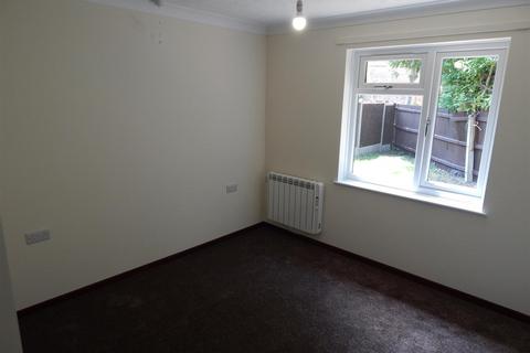 1 bedroom bungalow to rent, Mill Pleck, Studley