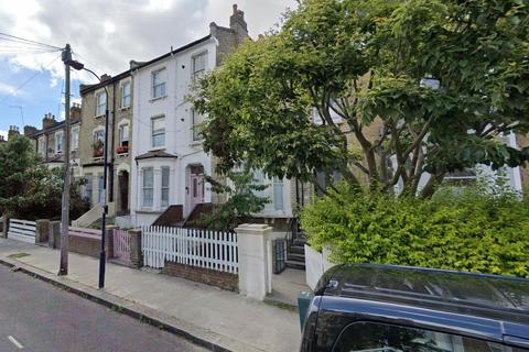 2 bedroom apartment to rent, St. Stephens Avenue,