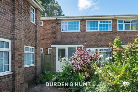 4 bedroom end of terrace house for sale, Tiptree Close, Hornchurch, RM11