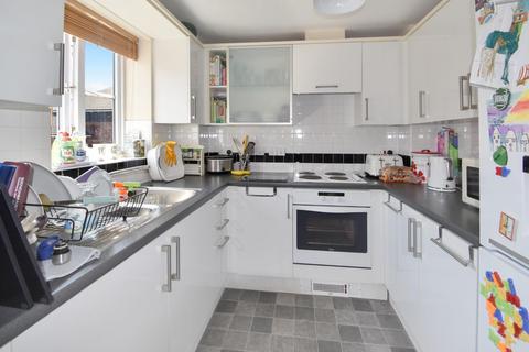 2 bedroom flat for sale, Kings Prospect, Ashford