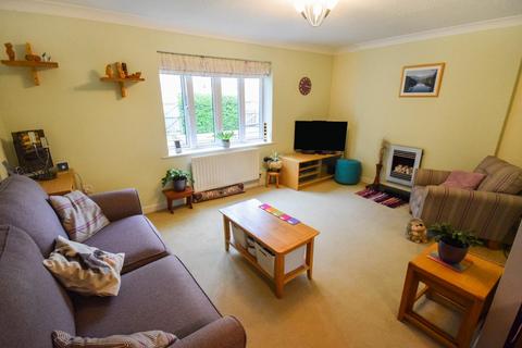 3 bedroom terraced house for sale, Whitestone Drive, East Morton, Keighley