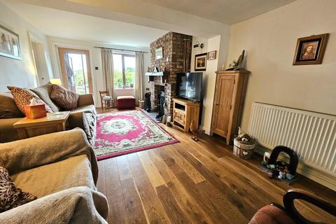 2 bedroom house for sale, Stambourne Villa, Wanswell, Berkeley