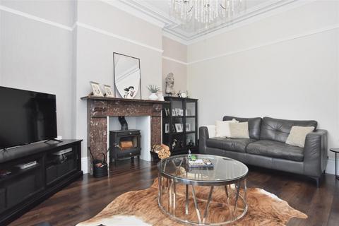 156 Abbey Road, Barrow-in-furness, LA14 5AB