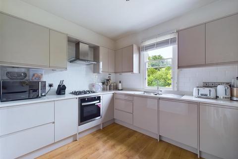 2 bedroom flat for sale, St. Augustines Avenue, South Croydon CR2