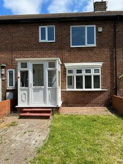 3 bedroom terraced house to rent, Noble Gardens, South Shields