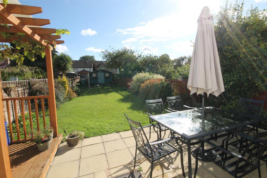 Erskine Road, Sutton 4 bed semidetached house for sale £620,000