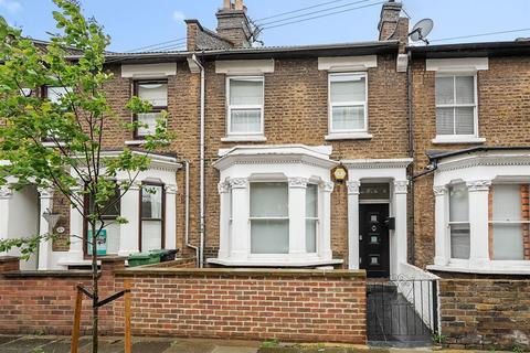 4 bedroom terraced house to rent, Kenmont Gardens, London, NW10