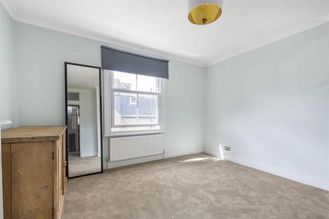 3 bedroom flat for sale, Upper Richmond Road West, East Sheen