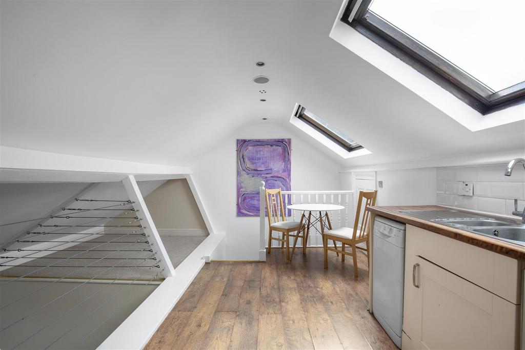 James anderson-flat b  313 upper richmond road-sw1
