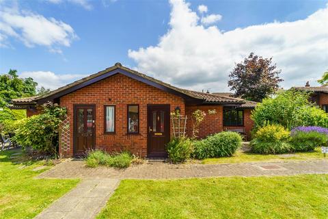 2 bedroom semi-detached bungalow for sale, Oakmead Green, Epsom