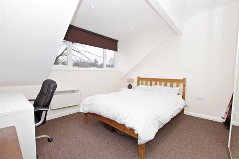 3 bedroom apartment to rent, 303a Ecclesall Road, Sheffield, S11 8NX