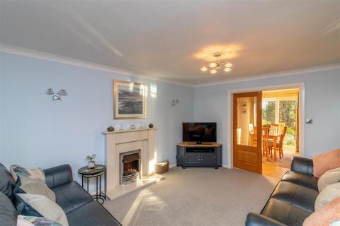 39 Hillcote Close, Fulwood, Sheffield, S10 3PT
