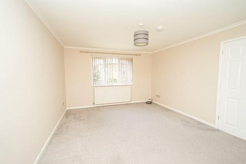 3 bedroom flat for sale, Soulbury Road, Leighton Buzzard