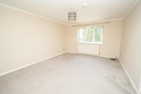 3 bedroom flat for sale, Soulbury Road, Leighton Buzzard