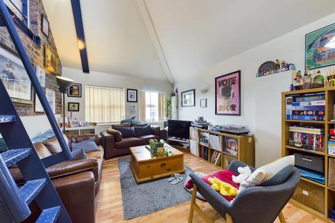 2 bedroom flat to rent, Apt 5 Greaves Court, 66 Malinda Street, Sheffield, S3 7EJ